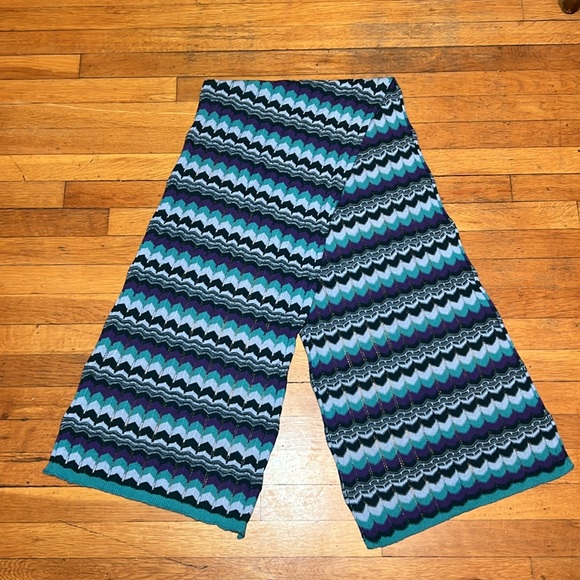 Missoni Wool Blend Classic Zig Zag Scarf in Teal & Purple, OSFM - Picture 10 of 11